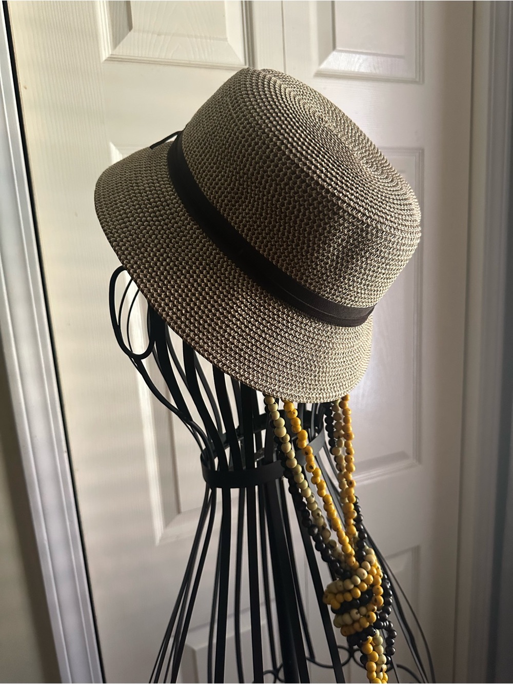 Nine West Classic Woven Straw Sun Bucket Cloche Hat